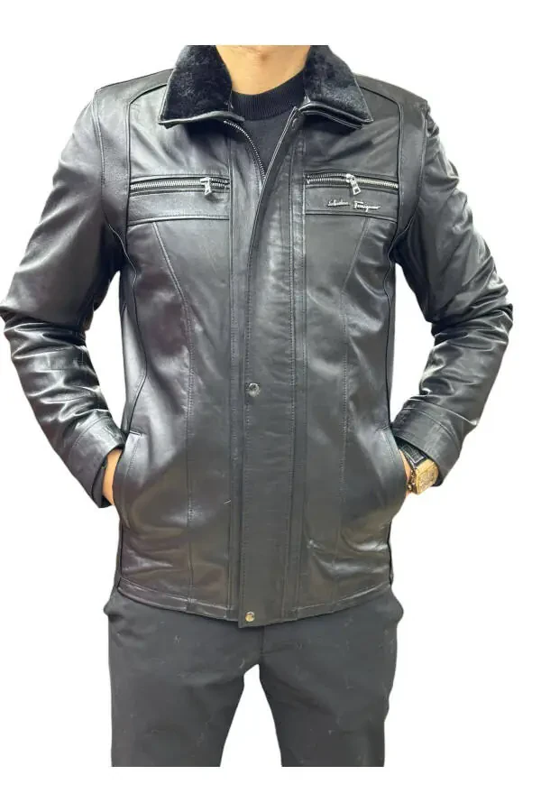 Leather jacket with fur lining and zipper. - 2