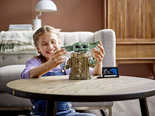 LEGO Star Wars: Mandaloriyaliklar Seriyasi Bola 75318 - Kichkina Yoda Grogu Figurası, Qurish O'yinchoqi, Bolalar va Qizlar, O'smirlar Uchun Kolleksiyali Xona Dekoratsiyasi, Minifigura va Nomi Plitasi bilan, Sovg'a G'oyasi - 15
