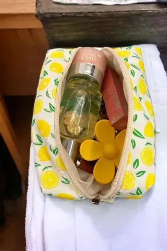 Lemon Pattern Makeup Bag-Yellow - 2