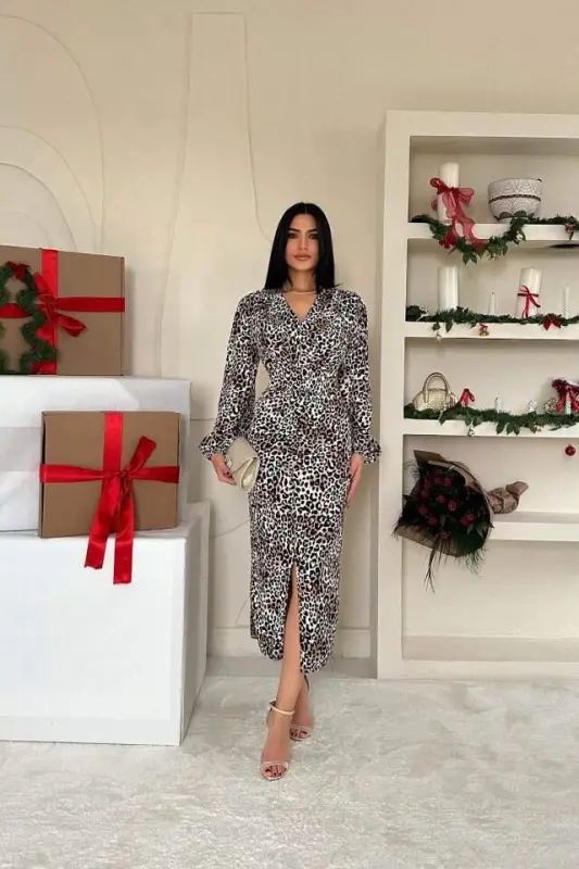 Leopard oldi yirtmachli V yaka ko'ylak - BÜYÜKBEDENIZ