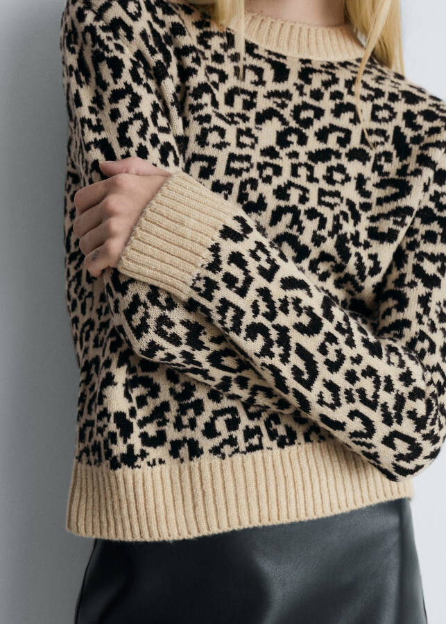 Leopard print, contrast sweater - Beige - 10