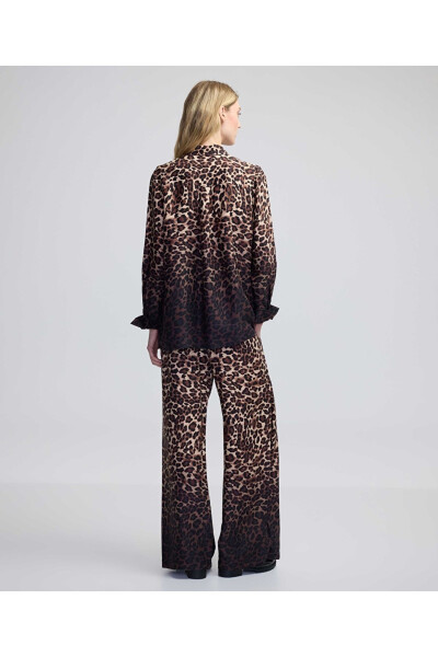 Leopard print shirt with gradient color transition - 6