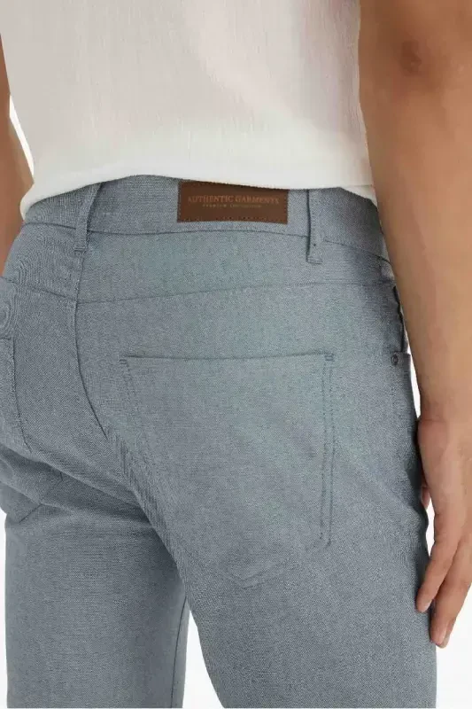 Летние брюки чинос из канваса Slim Fit узкого кроя с карманами, зауженные к низу - Светлый индиго - 6