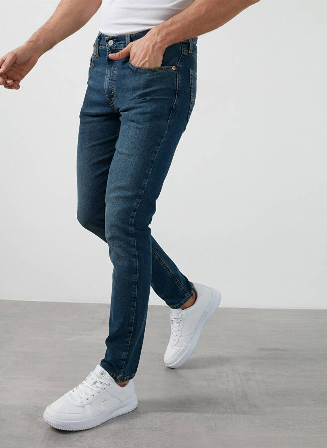 Levi's 512 Slim Taper Kivry Cove Local ko'k rangli erkaklar uchun o'rta bel, tor, toshli denim shim - 9