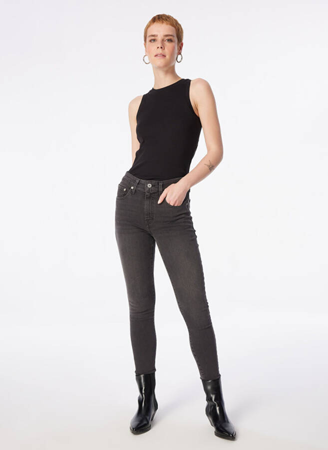 Levi's 721 FLYING INTO THE High Waist Skinny Fit Black Women's Denim Jeans - 8