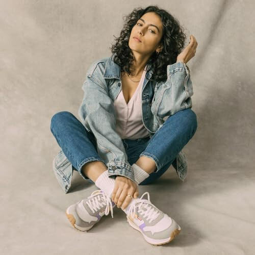 Levi's Womens Oats 2 Synthetic Leather Casual Trainer Sneaker Shoe, White/Lilac/Sunlight, 10 M - 7