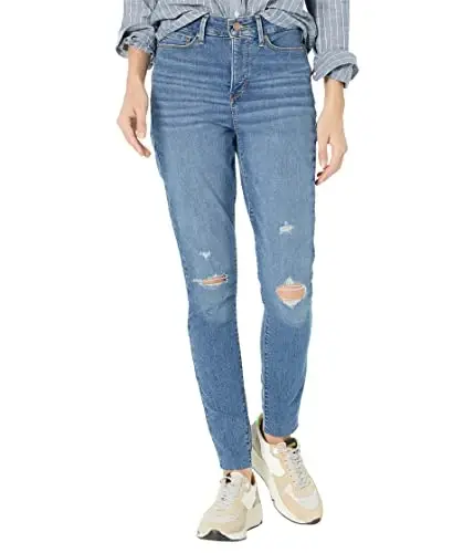 Levi's Women's Premium Wedgie Icon Fit Jeans - 1
