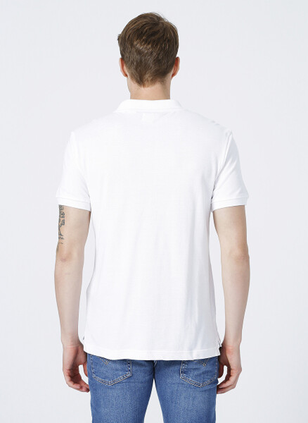 Levis Polo T-Shirt with a Collar in Beige for Men - 4