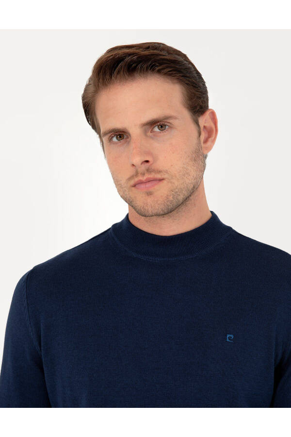 Light Blue Slim Fit Basic Sweater - 23