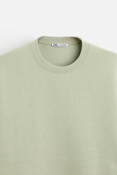 Light green crewneck sweatshirt - 16