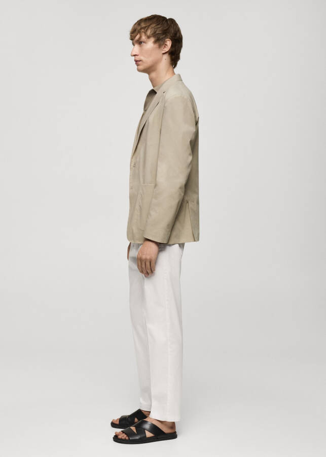 Lightweight cotton blazer jacket in beige. - 11