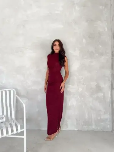 Likralı Simli Kumaş Yandan Yırtmaçlı Uzun Elbise Şık Kolsuz Abiye - Bordo - 3