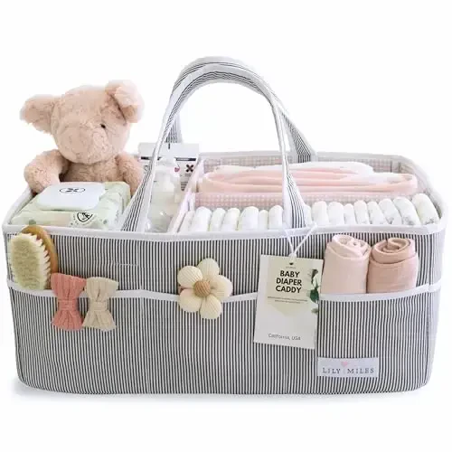 Lily Miles Baby Diaper Caddy - Go'dak uchun tashkilotchi sumkasi - Go'dak dush uchun savat - Bolalar xonasining kerakli narsalari - Ro'yxatga olish sevimlilari - Yangi tug'ilgan chaqaloq Caddie mashinada sayohat qilish - Kulrang/qizg'ish, juda katta 
