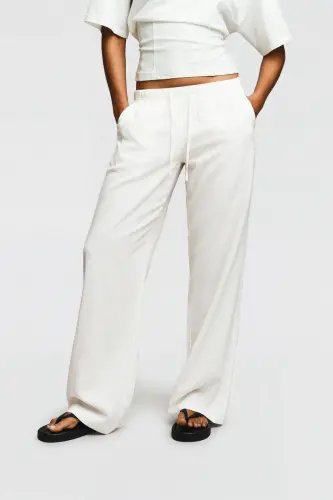 Linen-blend pants with an elastic waistband. - 3