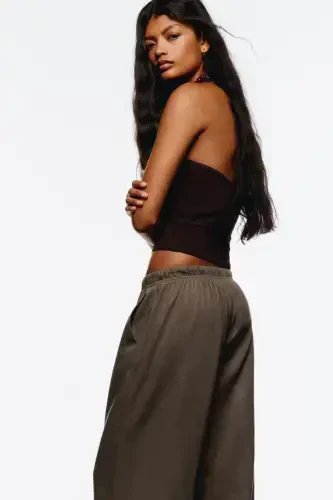 Linen-blend pants with an elastic waistband. - 3