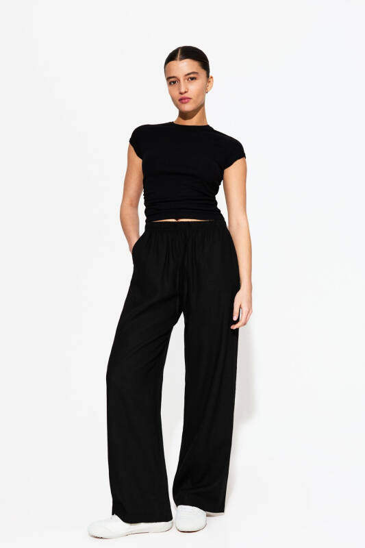 Linen-blend pants with an elastic waistband. - 2