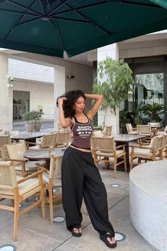 Linen-blend, pleated, balloon-fit trousers. - 3