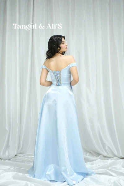 Lizbon Saten Drapeli Bebe Mavisi Maxi Elbise-Mavi - 4