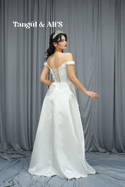 Lizbon Saten Drapeli Beyaz Maxi Elbise-Beyaz - 4