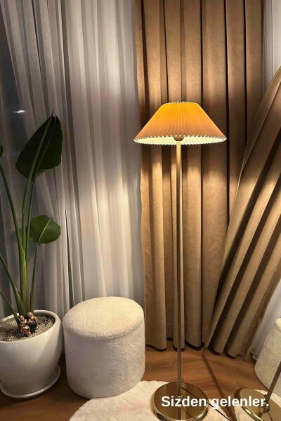 LMD-FR03 Conic Aged Matte Gold Metal Floor Lamp - Broken Cream - 8