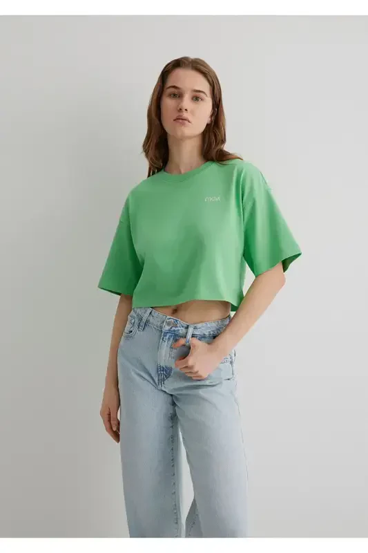 Logo Printed Green Crop T-Shirt Crop / Short Cut 1 - 2