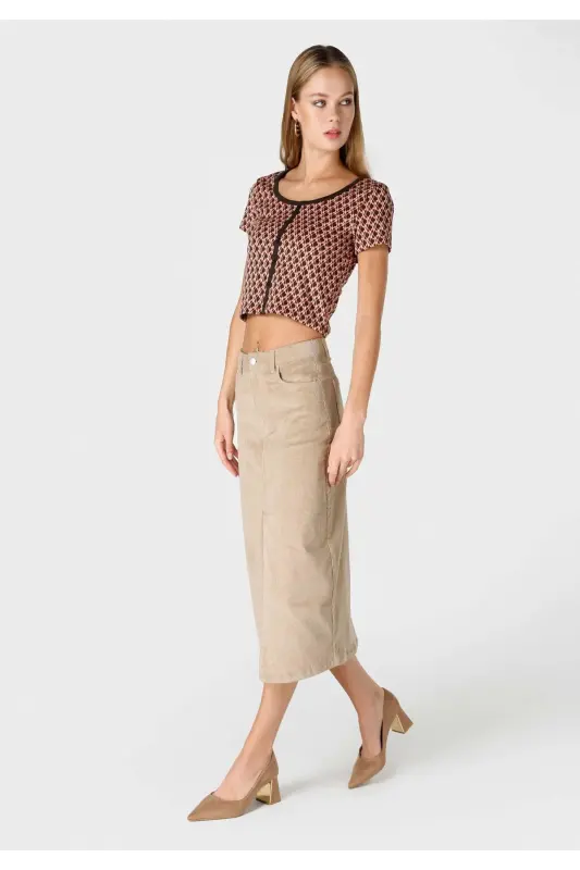 Long, beige, slit detail women's skirt - 1