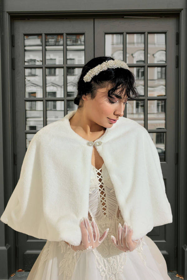 Long Brooch Fur Stole Bridal Bolero Off-White - 14