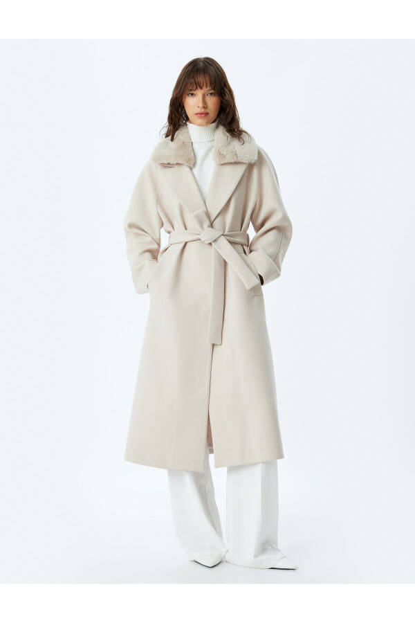 Long cashmere coat with faux fur collar, pockets and belt. - 6