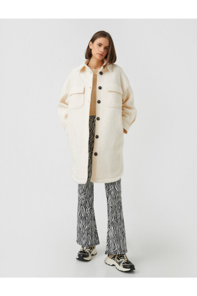 Long coat with a pocket on the collar - 8