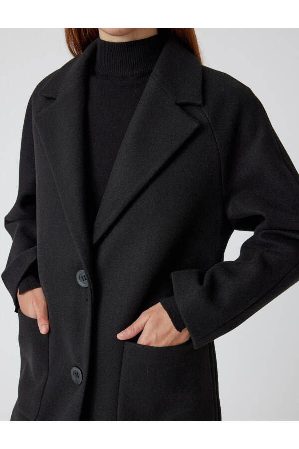 Long, double-breasted, lapel pocket cashmere coat. - 5