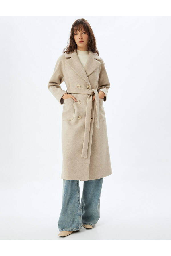 Long, double-breasted, pocket and belt detailed cashmere coat. - 5