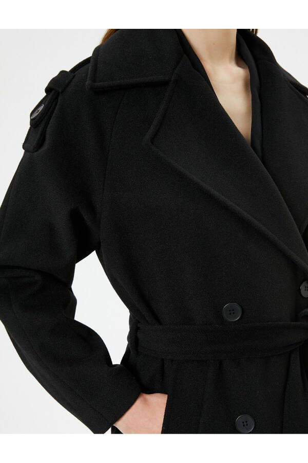 Long, double-breasted, pocketed, belted cashmere coat. - 5