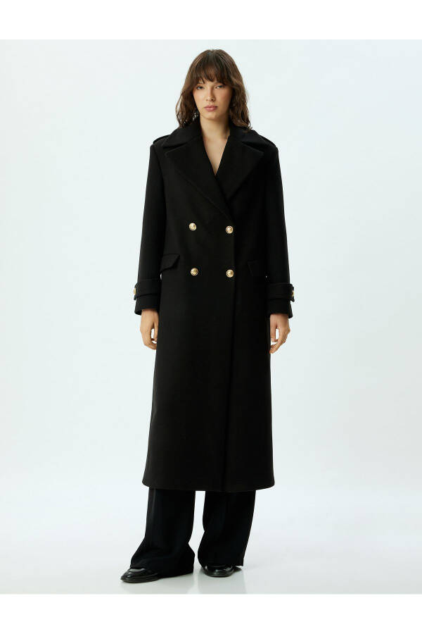 Long, oversized cashmere coat with a lapel collar and buttons. - 16