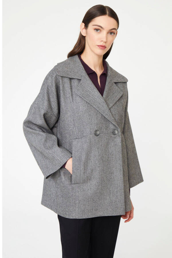 Long Sleeve Back Embroidered Coat - 3