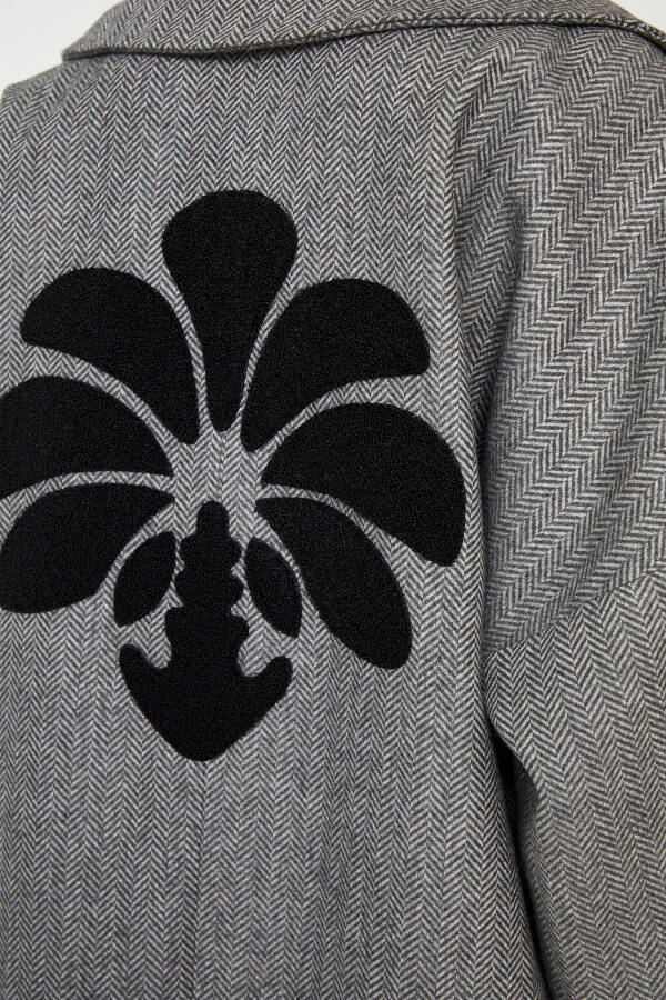 Long Sleeve Back Embroidered Coat - 4