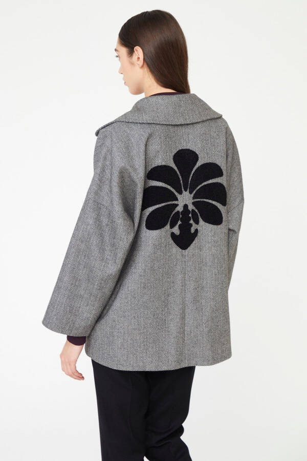 Long Sleeve Back Embroidered Coat - 5