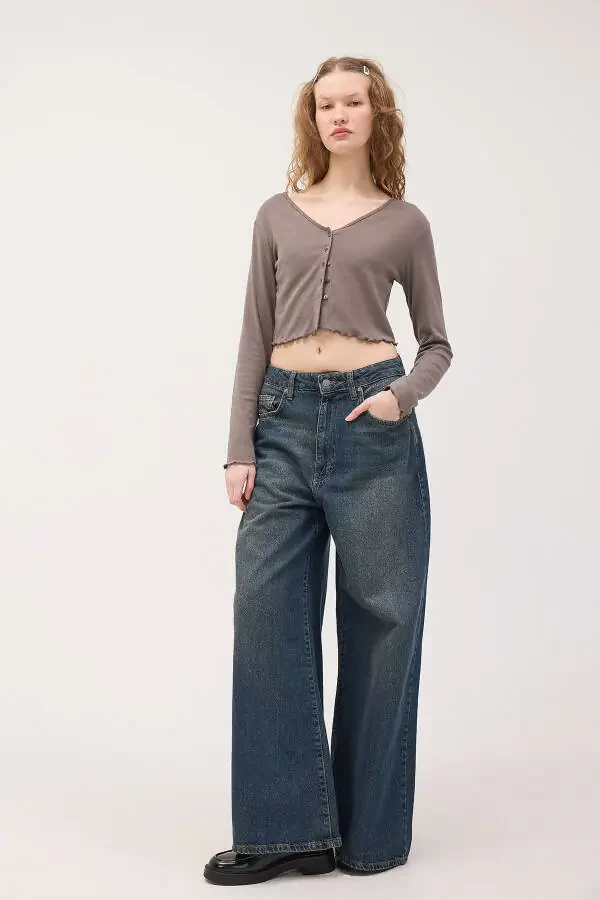 Long Sleeve Buttoned Crop Cardigan H1666-T10 - 1