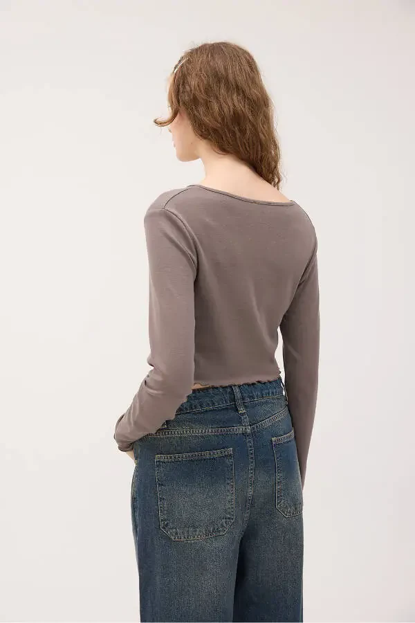 Long Sleeve Buttoned Crop Cardigan H1666-T10 - 5