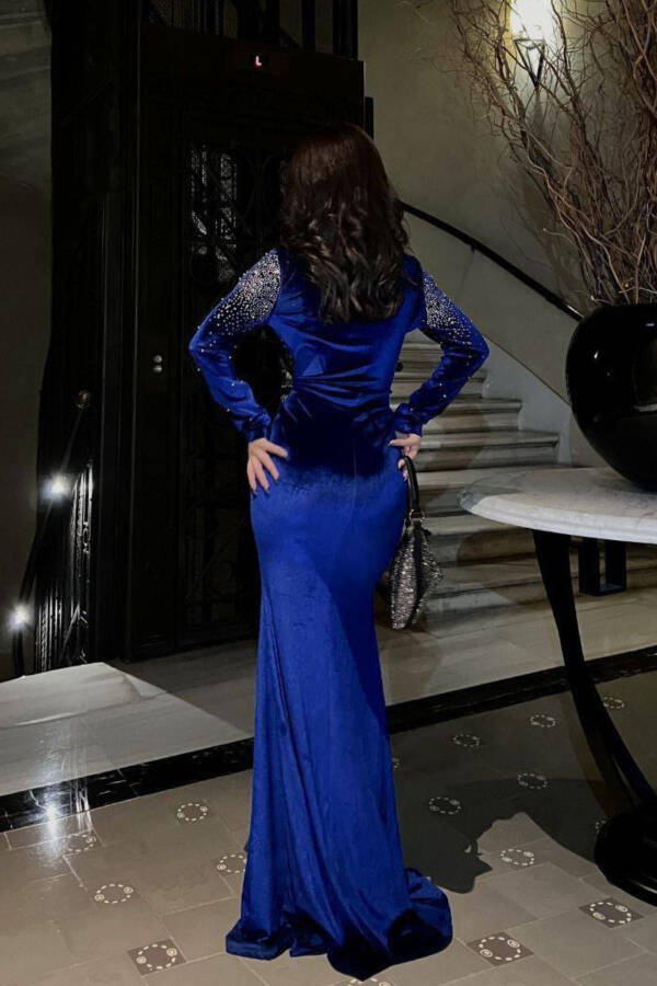 Long Sleeve Jeweled Neck Velvet Evening Dress - 4