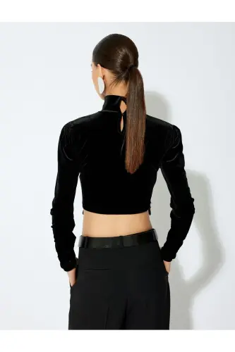 Long Sleeve Turtleneck Beaded Detail Flowy Crop Top - 4