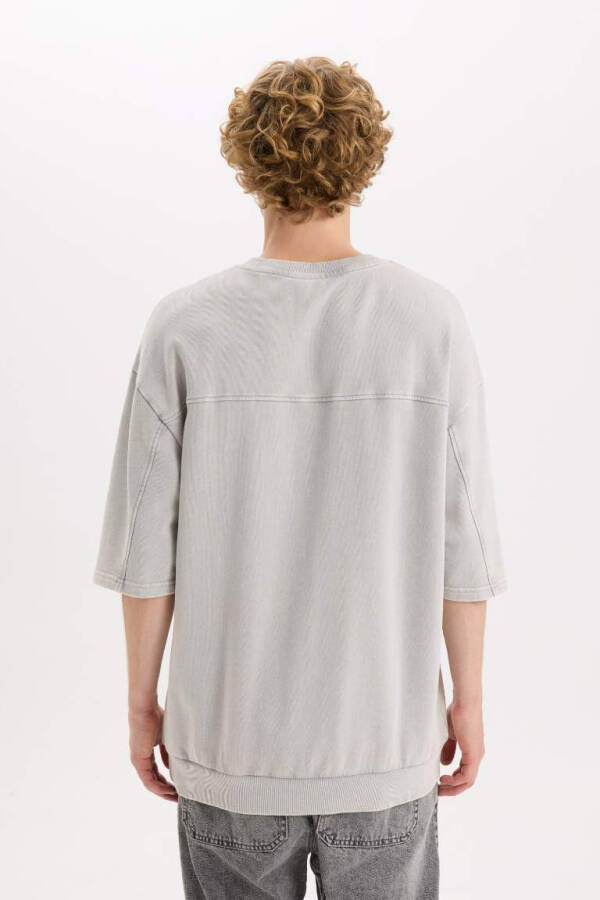 Loose Fit Bisiklet Yaka Yıkamalı Soluk Efektli Kısa Kollu Tişört-Gri - 6