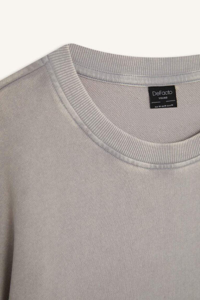 Loose Fit Bisiklet Yaka Yıkamalı Soluk Efektli Kısa Kollu Tişört-Gri - 8