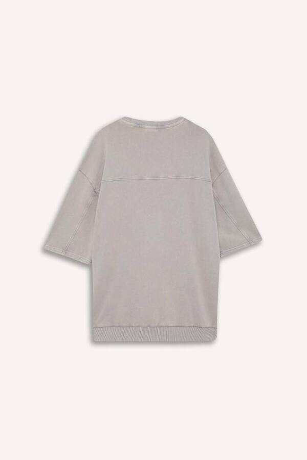 Loose Fit Bisiklet Yaka Yıkamalı Soluk Efektli Kısa Kollu Tişört-Gri - 9