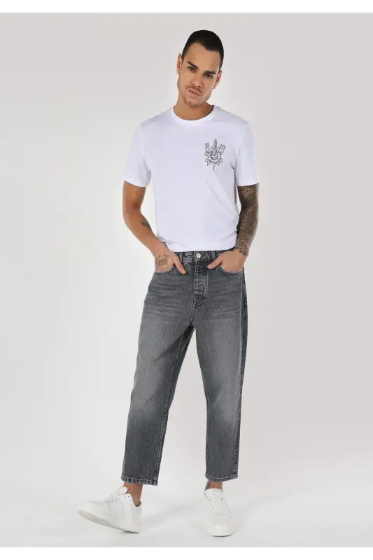 Loose fit, grey men's jeans. - 1