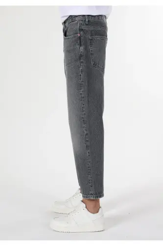 Loose fit, grey men's jeans. - 5