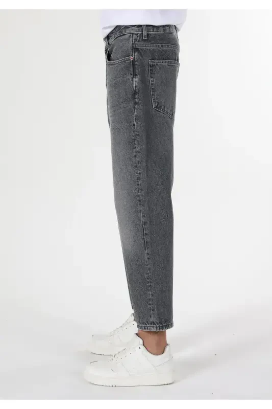 Loose fit, grey men's jeans. - 5