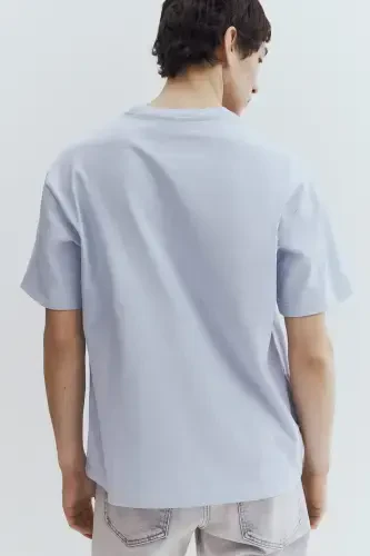 Loose Fit T-shirt - 4