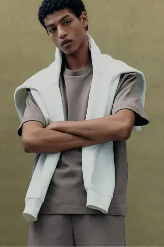 Loose Fit T-shirt - Dark beige - 3