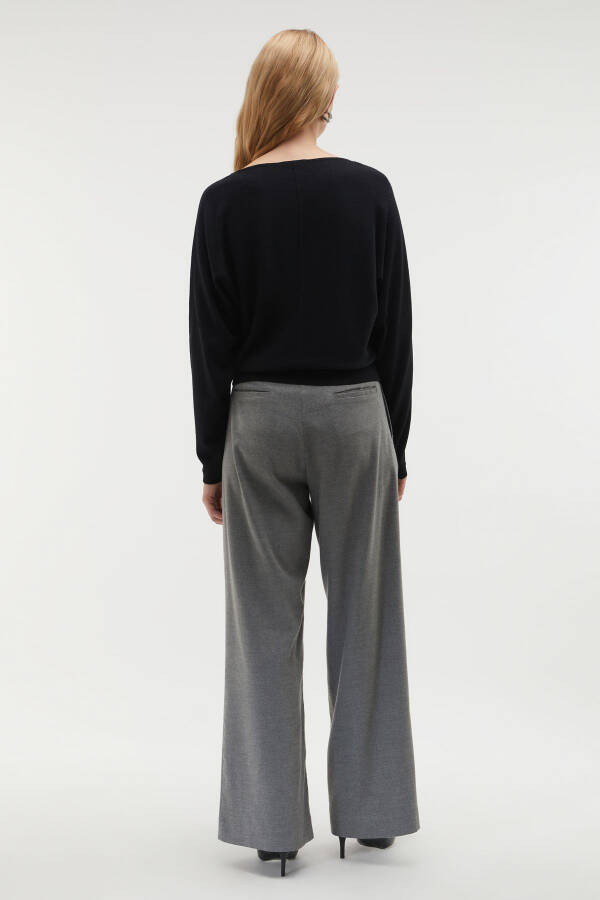 Loose Fit Wool Sweater - 4