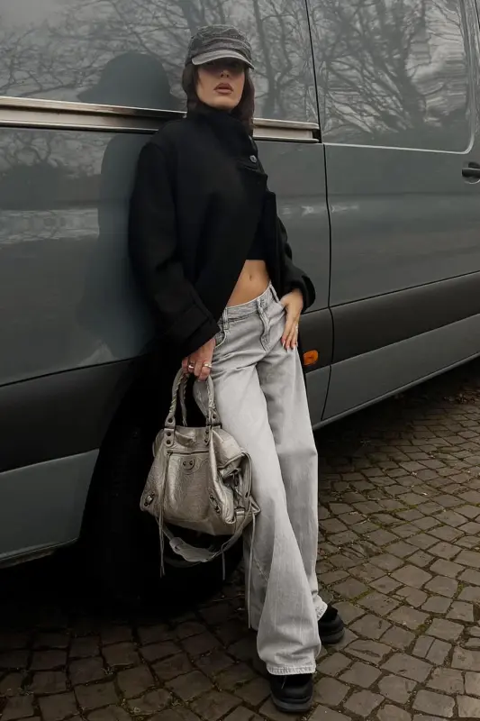 Low-rise wide-leg jeans - 2